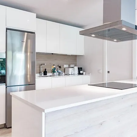 Sb32d- Wonderful Close To Apartment *